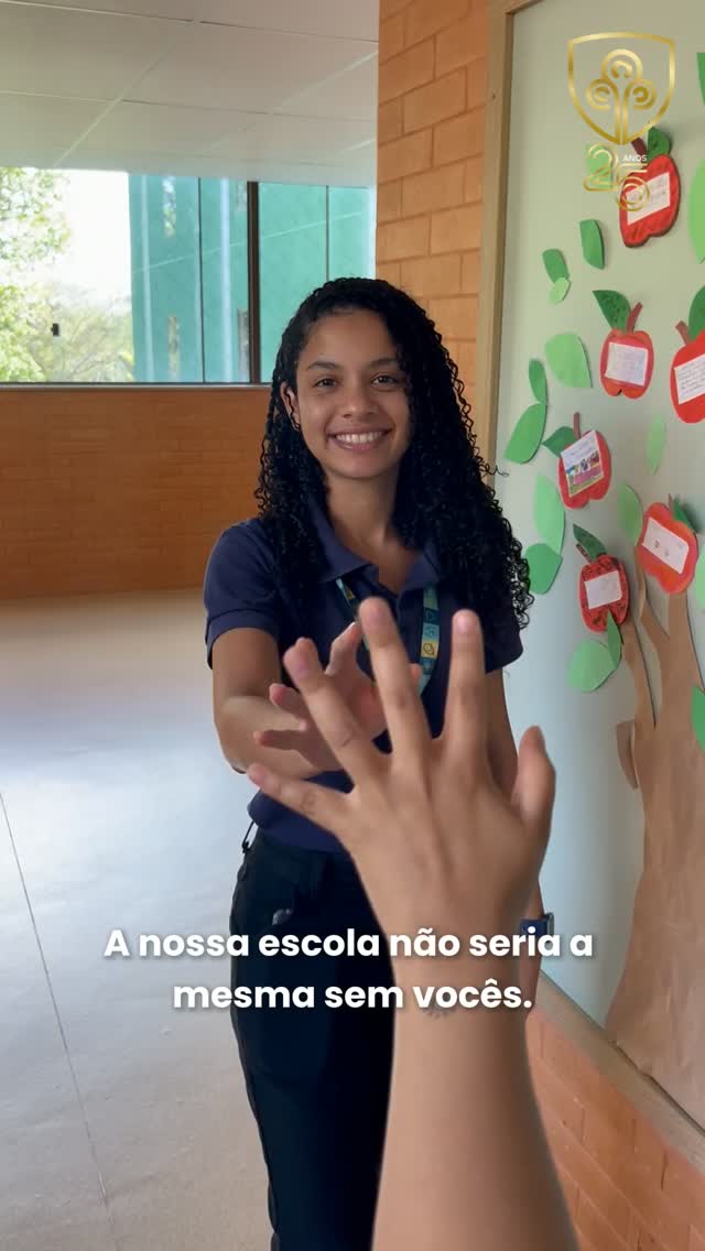 A nossa escola não seria a mesma sem vocês. 😍Toda trajetória começa com uma mão...